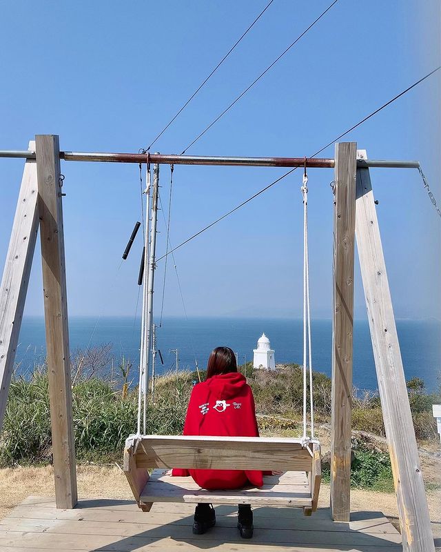 長崎写真館：伊王島灯台を望む