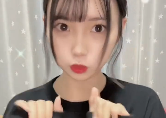 TikTok名場面：まとめ髪の女神